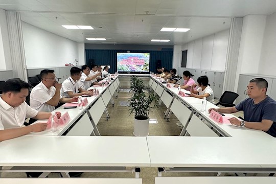 西林县公立医院集团赴我院开展“两专科一中心”建设考察交流